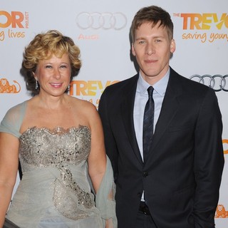 Yeardley Smith, Dustin Lance Black in The Trevor Project's 2011 Trevor Live! - Arrivals