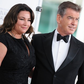 Pierce Brosnan in 40th Anniversary Chaplin Award Gala Honoring Barbra Streisand - smith-brosnan-40th-anniversary-chaplin-award-gala-01