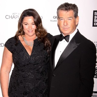 Pierce Brosnan in 40th Anniversary Chaplin Award Gala Honoring Barbra Streisand - smith-brosnan-40th-anniversary-chaplin-award-gala-02