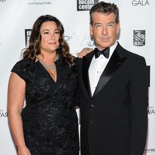 Pierce Brosnan in 40th Anniversary Chaplin Award Gala Honoring Barbra Streisand - smith-brosnan-40th-anniversary-chaplin-award-gala-03