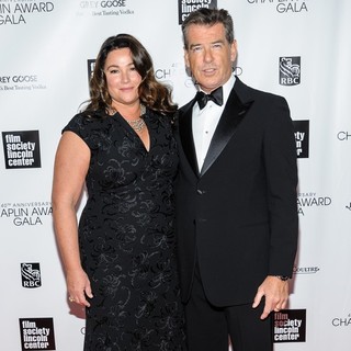 Pierce Brosnan in 40th Anniversary Chaplin Award Gala Honoring Barbra Streisand - smith-brosnan-40th-anniversary-chaplin-award-gala-04