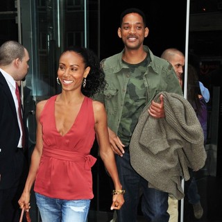 Jada Pinkett Smith, Will Smith in Will Smith and Jada Pinkett Smith Outside Their Midtown Hotel