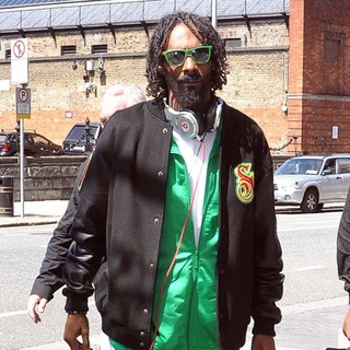 Snoop Dogg in Snoop Dogg Leaving His Hotel After His Performance at Phoenix Park