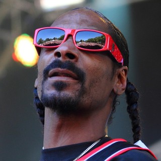 Snoop Dogg in Snoop Dogg Performing Live at Summadayze