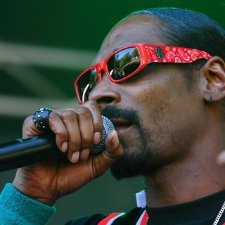 Snoop Dogg in Snoop Dogg Performing Live at Summadayze