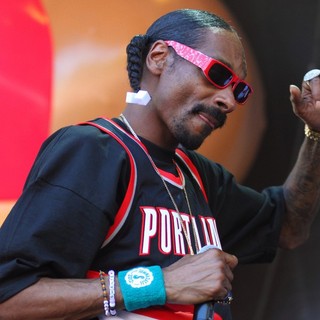 Snoop Dogg in Snoop Dogg Performing Live at Summadayze