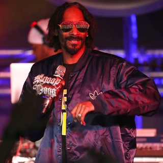 Snoop Dogg Performing Live in Concert
