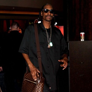 Snoop Dogg in Snoop Dogg Walks The Red Carpet at Gallery Nightclub