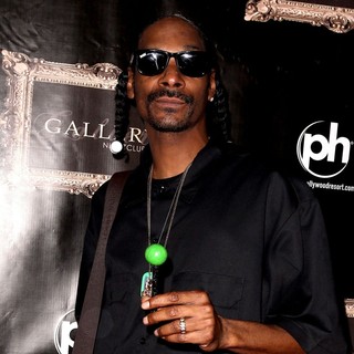 Snoop Dogg in Snoop Dogg Walks The Red Carpet at Gallery Nightclub