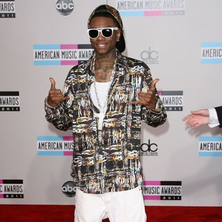 Soulja Boy in 2011 American Music Awards - Arrivals - soulja-boy-2011-american-music-awards-03