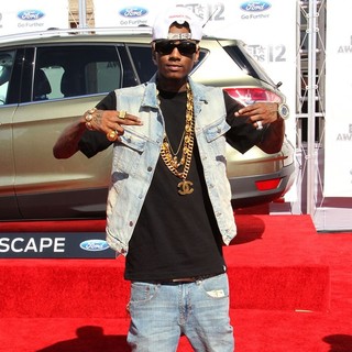 Soulja Boy in The BET Awards 2012 - Arrivals - soulja-boy-bet-awards-2012-02