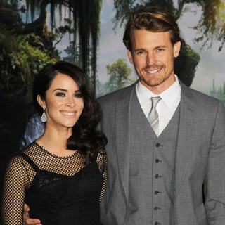 Abigail Spencer, Josh Pence in Oz: The Great and Powerful - Los Angeles Premiere - Arrivals
