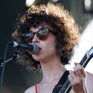 St. Vincent Performing at The 16th Festival SuperBock SuperRock - Day 1 - st-vincent-16th-festival-superbock-superrock-day-1-01