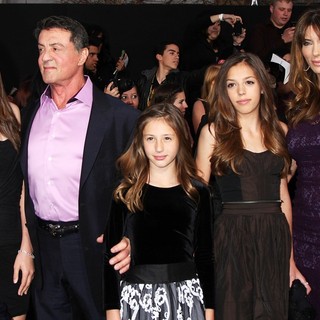 Sylvester Stallone, Jennifer Flavin in Los Angeles Premiere of The Hunger Games - Arrivals