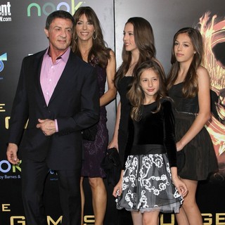 Sylvester Stallone, Jennifer Flavin in Los Angeles Premiere of The Hunger Games - Arrivals