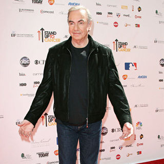 Neil Diamond in 2010 Stand Up To Cancer - Arrivals