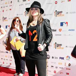 Orianthi in 2010 Stand Up To Cancer - Arrivals - standup2cancer_019_wenn5539857