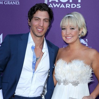2012 ACM Awards - Arrivals