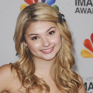 Stefanie Scott in The 43rd Annual NAACP Awards - Arrivals