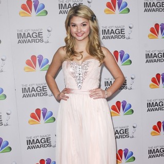 Stefanie Scott in The 43rd Annual NAACP Awards - Arrivals