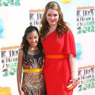 Amandla Stenberg, Jennifer Stone in 2012 Kids' Choice Awards - Arrivals