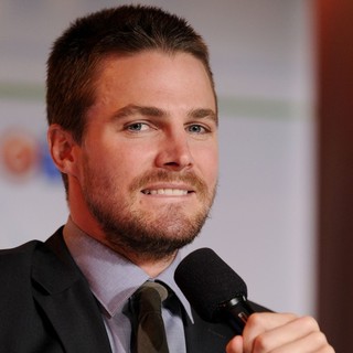 Stephen Amell in CTV Upfront 2012 Press Conference