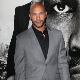 The Safe House Premiere - Arrivals - stephen-bishop-premiere-safe-house-01