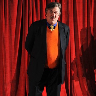 Stephen Fry in Sherlock Holmes: A Game of Shadows Premiere - Arrivals