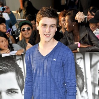 Sterling Beaumon in The Premiere of Abduction - Arrivals