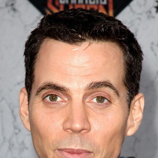 Steve-O in Comedy Central Roast of Charlie Sheen - Arrivals