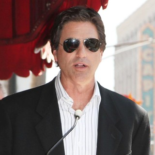 Steven Levitan in Ed O'Neill Is Honoured with A Star on The Hollywood Walk of Fame