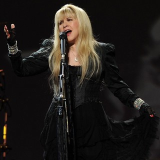 Stevie Nicks in Stevie Nicks Performing Live in Concert