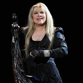 Stevie Nicks in Stevie Nicks Performing Live in Concert