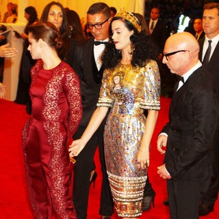 Kristen Stewart in PUNK: Chaos to Couture Costume Institute Gala - stewart-perry-chaos-to-couture-costume-institute-gala-01