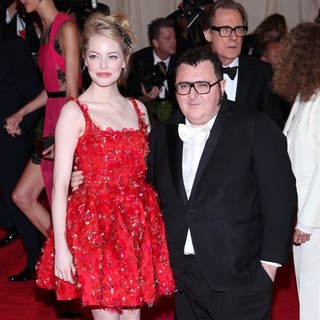 Emma Stone, Alber Elbaz in Schiaparelli and Prada Impossible Conversations Costume Institute Gala