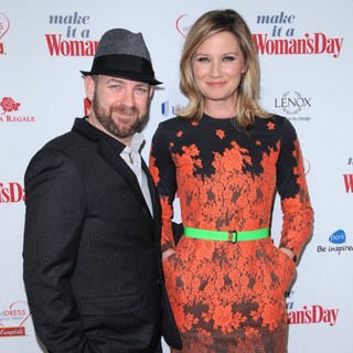 Sugarland in Woman's Day 2012 Red Dress Awards - Red Carpet Arrivals
