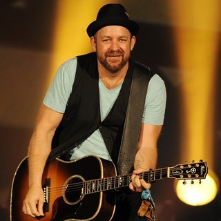 Sugarland Perform During The In Your Hands Tour - sugarland-in-your-hands-tour-51