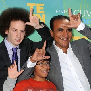 Josh Sussman, Iqbal Theba in 2011 Teen Choice Awards