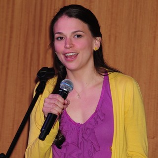 Sutton Foster in Sutton Foster Promotes Her CD An Evening with Sutton Foster Live at The Cafe Carlyle