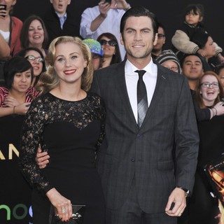 Jacqui Swedberg, Wes Bentley in Los Angeles Premiere of The Hunger Games - Arrivals