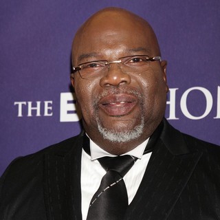 T. D. Jakes in BET Honors 2013: Red Carpet Presented by Pantene - Arrivals