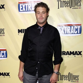 T.J. Miller in The Premiere of Extract - Arrivals - t-j-miller-premiere-extract-03