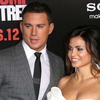 Channing Tatum in Los Angeles Premiere of 21 Jump Street - Arrivals - tatum-dewan-premiere-21-jump-street-01