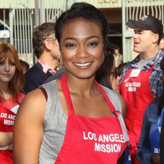 Tatyana Ali in The Los Angeles Mission's Thanksgiving for Skid Row Homeless