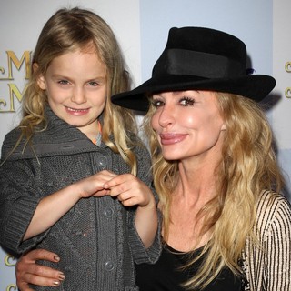 Kennedy Armstrong, Taylor Armstrong in Relativity Media Presents The Los Angeles Premiere of Mirror Mirror - Arrivals
