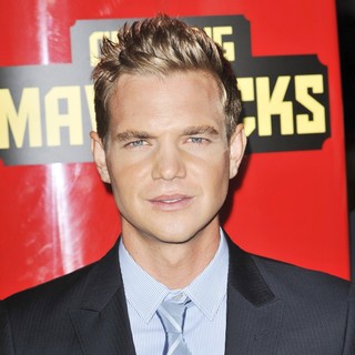 The Los Angeles Premiere of Chasing Mavericks - Arrivals - taylor-handley-premiere-chasing-mavericks-01