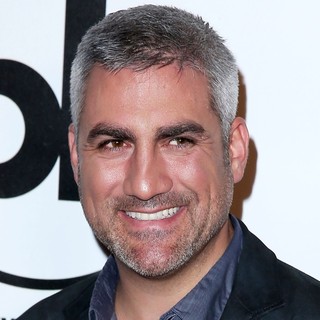 Taylor Hicks in Premiere of FilmDistrict's Parker