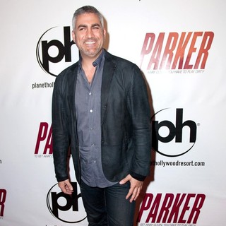Taylor Hicks in Premiere of FilmDistrict's Parker