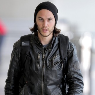 Taylor Kitsch in Taylor Kitsch Arrives at LAX Airport
