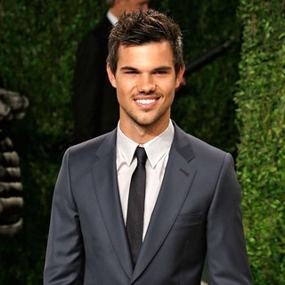 Taylor Lautner in 2013 Vanity Fair Oscar Party - Arrivals
